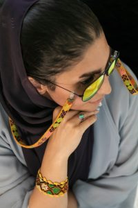 بند عینک سوزن دوزی، بند عینک بلوچ‌دوزی، بند عینک سنتی، بند عینک قابل شستشو، بند عینک دست‌ساز ایرانی، بند عینک رنگی سنتی، خرید بند عینک بلوچ،